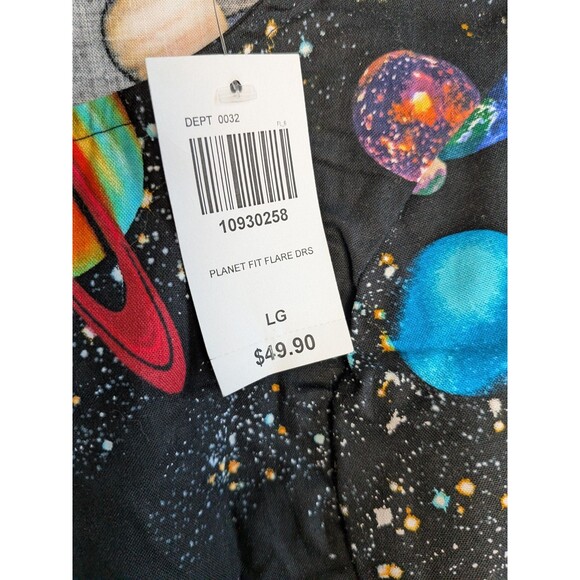 Retrolicious Black Fit & Flare Space Print Sleeveless Dress L Planets Galaxies - Picture 6 of 10